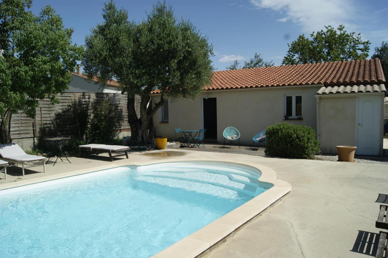 Avec Piscine Apartment